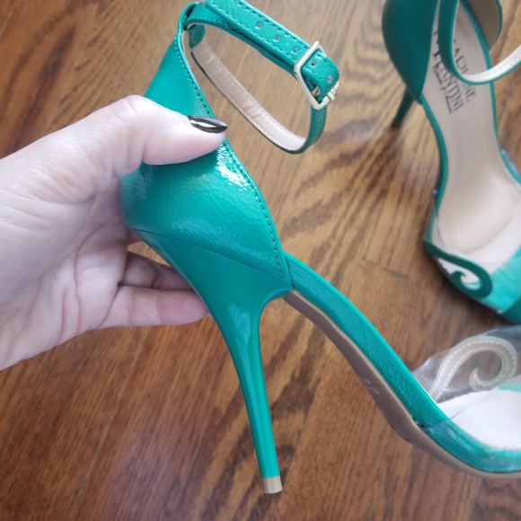 Point toe heels - Picture 4 of 7